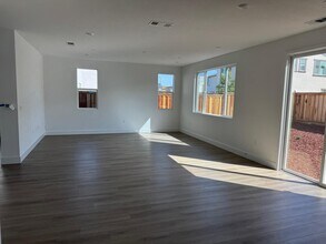 2836 Wrangell St in Manteca, CA - Building Photo - Building Photo