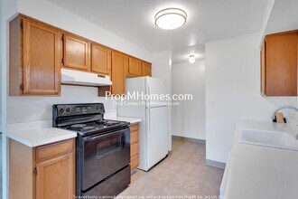 20825 SE Morrison St in Gresham, OR - Building Photo - Building Photo