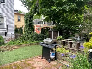 6 Chandler St, Unit 2 in Somerville, MA - Foto de edificio - Building Photo