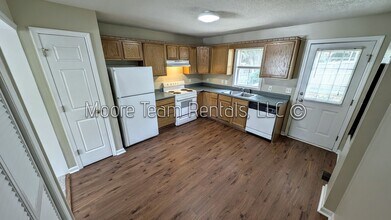 1105 Maple St in Hendersonville, NC - Building Photo - Building Photo