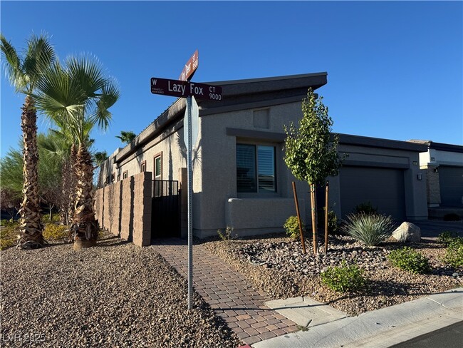 9067 Lazy Fox Ct in Las Vegas, NV - Building Photo - Building Photo