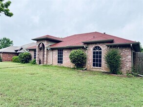 707 S Highland Dr in Cedar Hill, TX - Building Photo - Building Photo