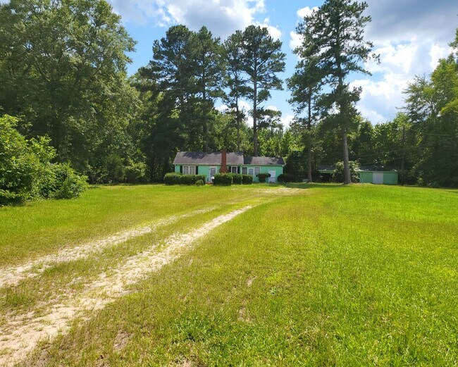 5001 GA-15 in Greensboro, GA - Building Photo - Building Photo