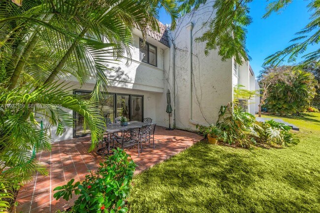 9002 SW 62nd Terrace in Miami, FL - Building Photo - Building Photo