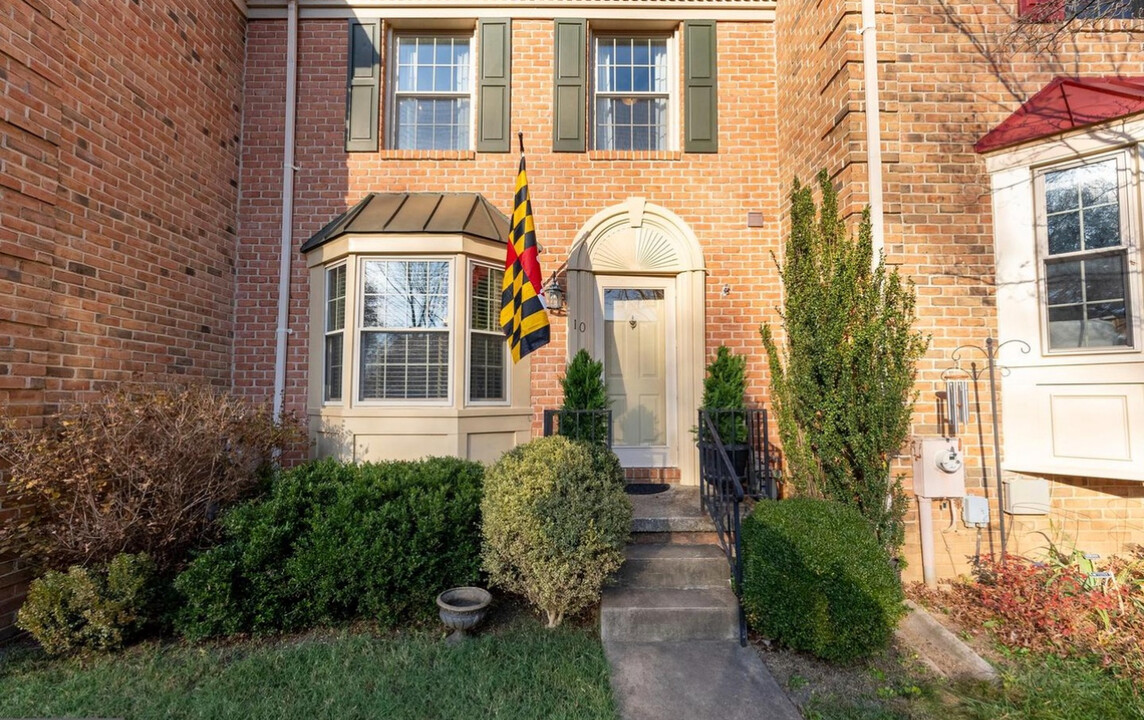 10 English Run Cir in Sparks Glencoe, MD - Foto de edificio