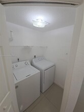 2501 Centergate Dr in Miramar, FL - Building Photo - Building Photo