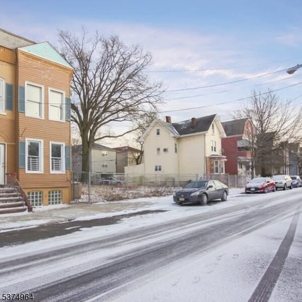 106 S 13th St in Newark, NJ - Building Photo - Building Photo