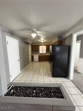 7247 Pennsylvania Ave in Poland, OH - Foto de edificio - Building Photo