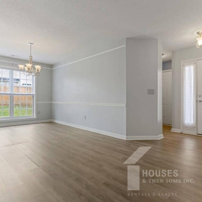 110 Stonington Way in Taylors, SC - Building Photo - Building Photo