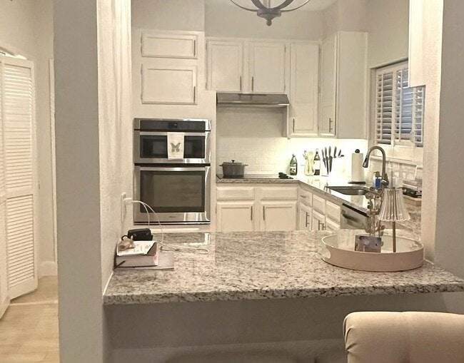 8103 N New Braunfels Ave #5, Unit Oak Park Condominiums #5 in San Antonio, TX - Foto de edificio - Building Photo