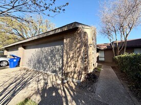 2802 Stewart Dr in Waco, TX - Building Photo