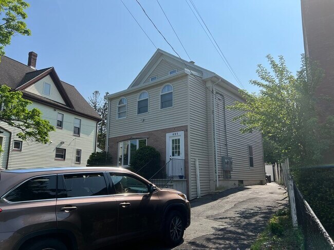 491 Central St in Saugus, MA - Building Photo - Building Photo