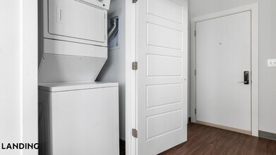 302 13th St S, Unit PH738 in Birmingham, AL - Building Photo - Building Photo