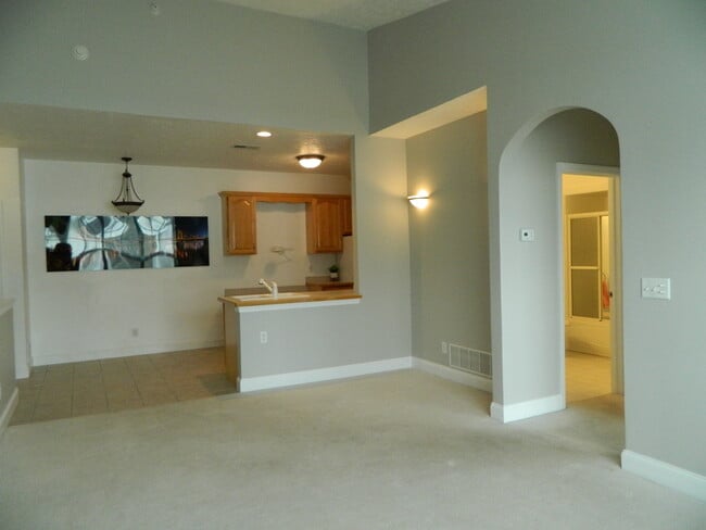 248 Adams Pointe Blvd, Unit 5 in Mars, PA - Foto de edificio - Building Photo