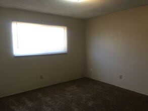 202 Spruce St in Tehachapi, CA - Building Photo - Building Photo