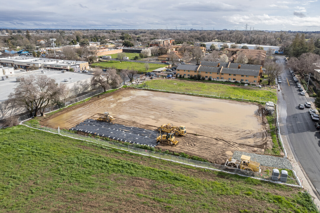 Northview Pointe in Sacramento, CA - Building Photo