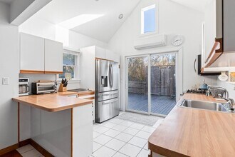 38 Homesite Ave in Ocean Beach, NY - Building Photo - Building Photo