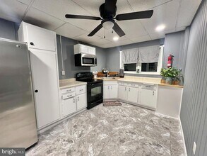 288 Hoffmansville Rd in Bechtelsville, PA - Foto de edificio - Building Photo