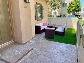 1601 Santa Carolina in San Diego, CA - Building Photo - Building Photo