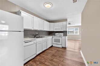 905 Parmer Ave in Killeen, TX - Building Photo - Building Photo