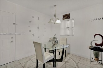 7425 SW 152nd Ave in Miami, FL - Building Photo - Building Photo