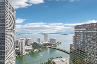 55 SE 6th St, Unit 1608 in Miami, FL - Foto de edificio - Building Photo