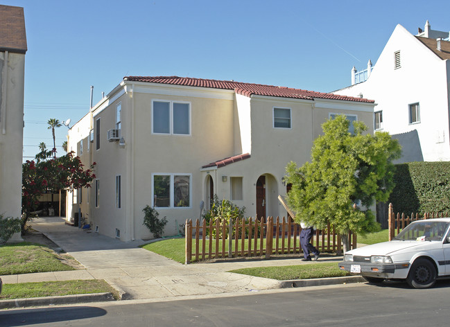 1339 S Bronson Ave in Los Angeles, CA - Building Photo - Building Photo