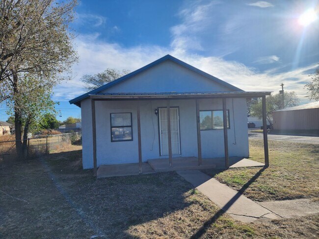 900 E Danube St in Portales, NM - Building Photo - Building Photo