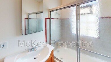1942 1/2 Diamond St in San Diego, CA - Building Photo - Building Photo