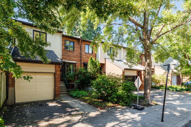 2271 Workman Rue in Montréal, QC - Building Photo - Primary Photo