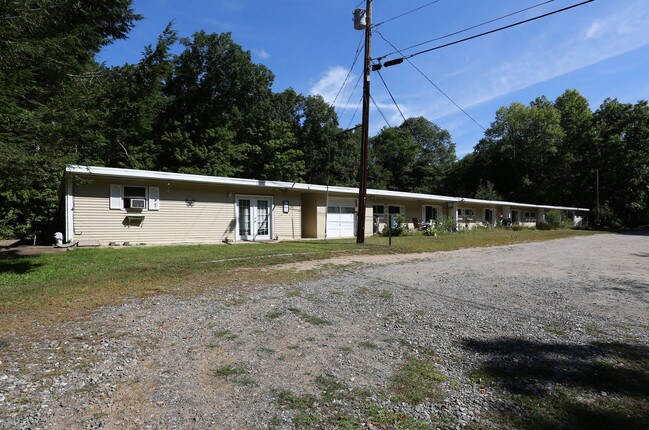 34 Varga Rd in Ashford, CT - Building Photo - Building Photo