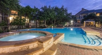 San Marin in Austin, TX - Building Photo