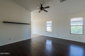 15033 W Ventura St in Surprise, AZ - Foto de edificio - Building Photo