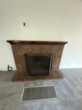 869 Meadowlawn Dr SE in Salem, OR - Building Photo - Building Photo