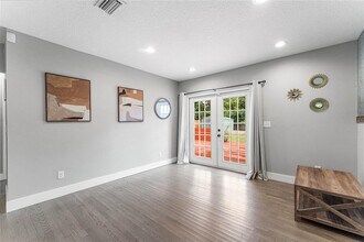 2351 Westminster Ct in Winter Park, FL - Building Photo - Building Photo