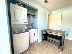 5753 SE Mercedes Ave in Stuart, FL - Building Photo - Building Photo