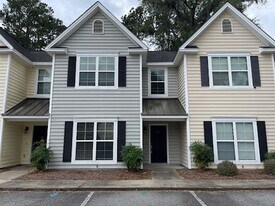 273 Vining Way in Richmond Hill, GA - Building Photo