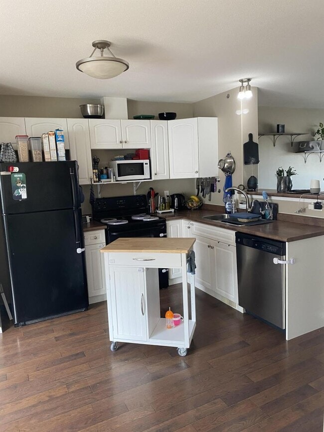 property at 851-851 Chester Rd