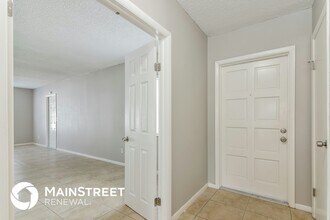 14051 Briardale Ln in Tampa, FL - Building Photo - Building Photo