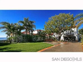 7390 Mar in La Jolla, CA - Building Photo - Building Photo
