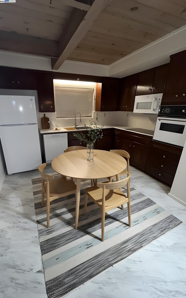 900 F St in Davis, CA - Building Photo - Building Photo