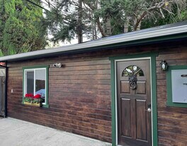 1108 N Sweetzer Ave in West Hollywood, CA - Building Photo