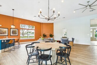 Reserve at Temple Terrace in Temple Terrace, FL - Building Photo - Building Photo