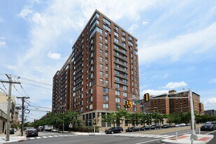 77 Park Avenue in Hoboken, NJ - Building Photo