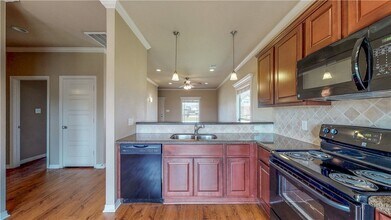 6902 Appomattox Dr in College Station, TX - Building Photo - Building Photo