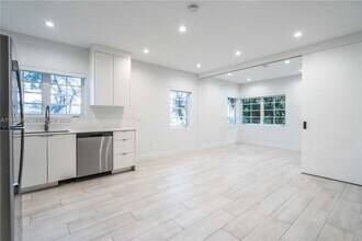 960 Jefferson Ave in Miami Beach, FL - Building Photo - Building Photo