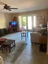 23030 Hilse Ln in Santa Clarita, CA - Building Photo - Building Photo