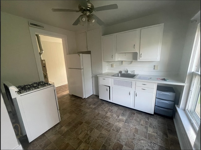 161 N Prairie St, Unit 161 in Whitewater, WI - Building Photo - Building Photo