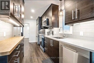 532 Richmond St W in Toronto, ON - Building Photo - Building Photo