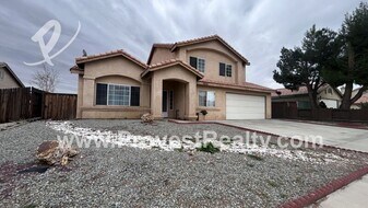 13141 Quiet Canyon Dr in Victorville, CA - Building Photo